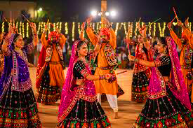 Gujarati folk dance troupes Gujarat traditional